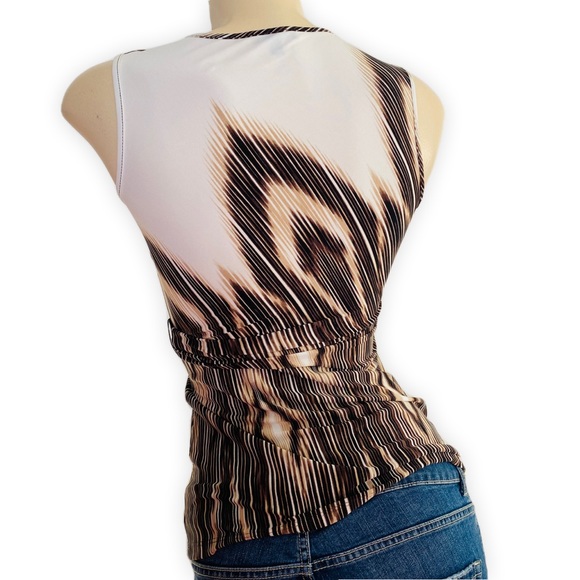 Women's Wrap Illusion Zig Zag Printed Top Side Ruching Styled Top Size XS - Picture 6 of 9
